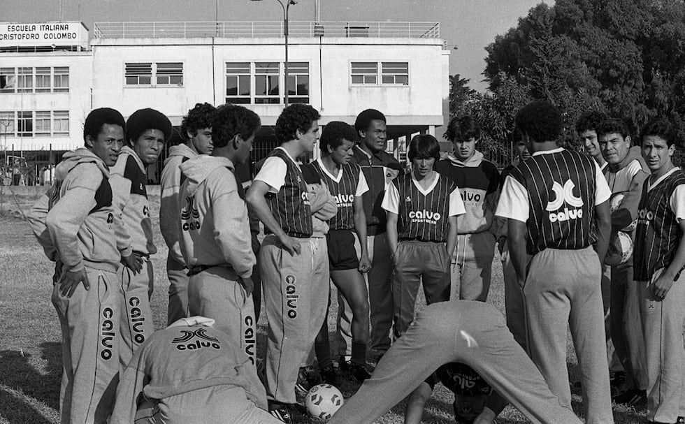Buenos Aires, 27 de junio de 1987. Entrenamiento de la selección peruana. (Foto: Archivo Histórico de El Comercio / Eduardo Ramírez)