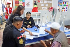 Detienen a personero por presuntamente rayar cédulas de votación en Los Olivos. (Foto: X/Ministerio Público)