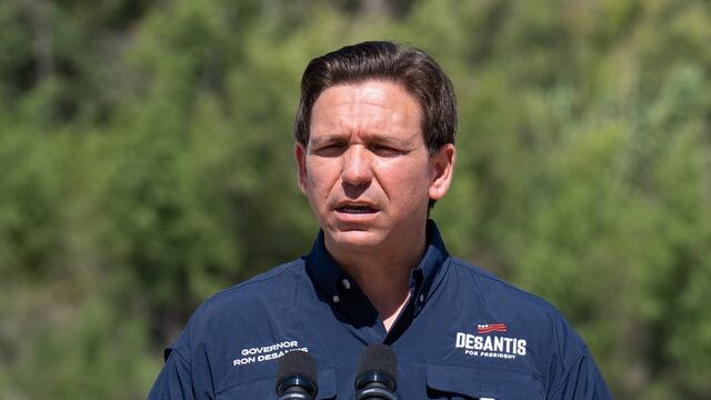 Varias organizaciones demandan a Florida por la nueva ley migratoria SB 1718 de DeSantis