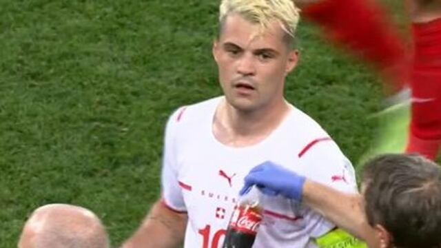 Francia vs. Suiza: Xhaka toma Coca-Cola antes de los penales y clasifica con los helvéticos 