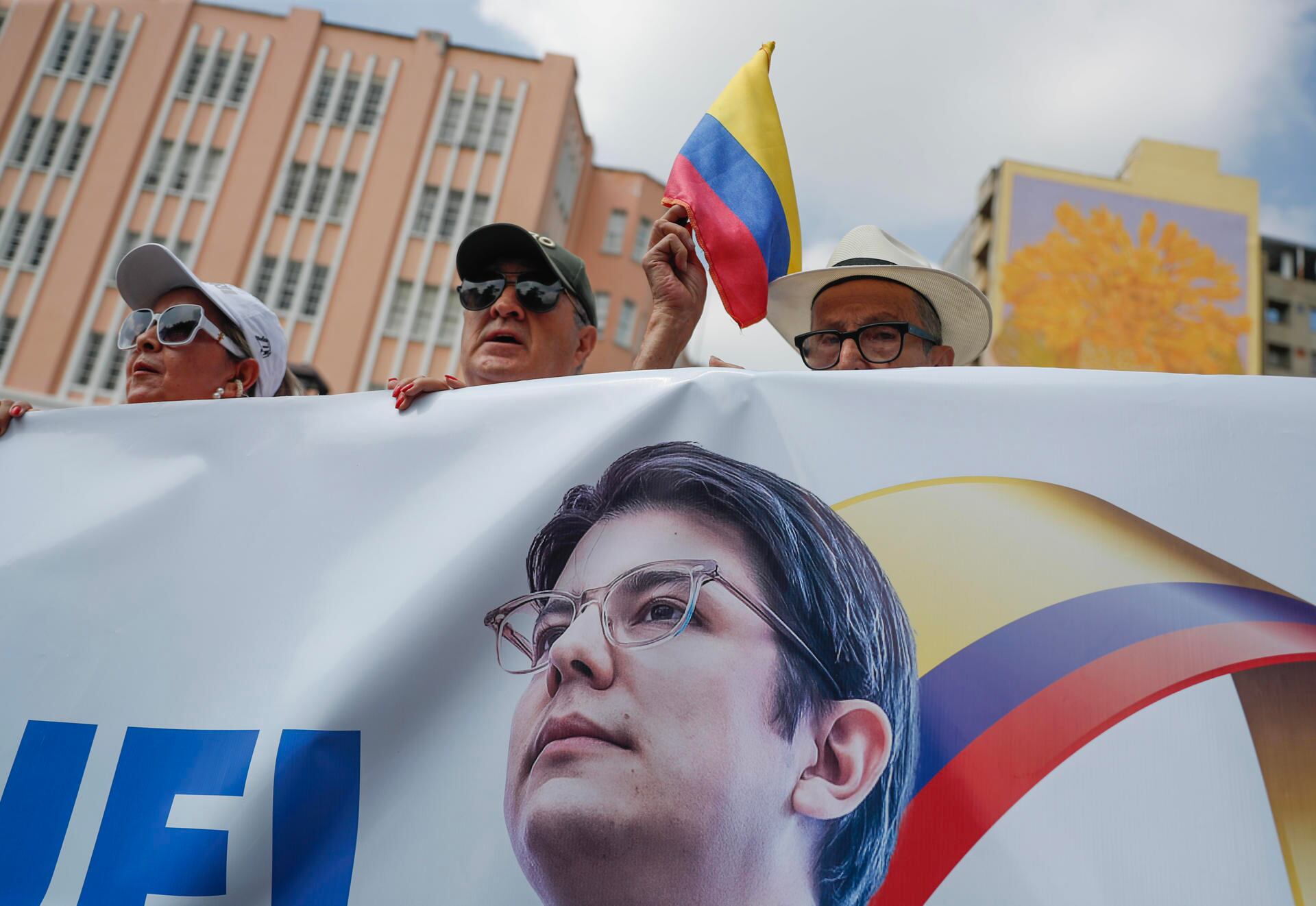 El senador y precandidato presidencial Miguel Uribe Turbay fue herido de bala durante un acto proselitista. (EFE/Ernesto Guzmán)