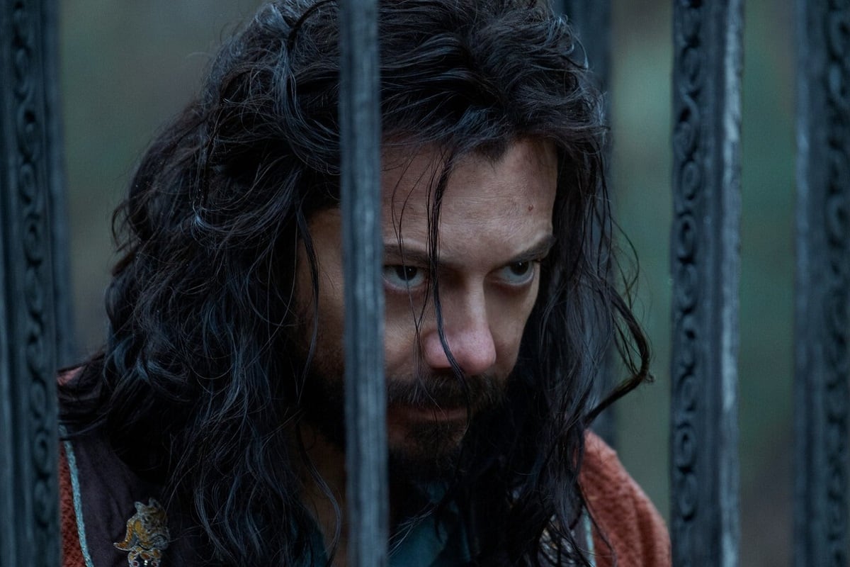 Álvaro Morte como Logain Ablar en "La rueda del tiempo" (Foto: Amazon Prime Video)