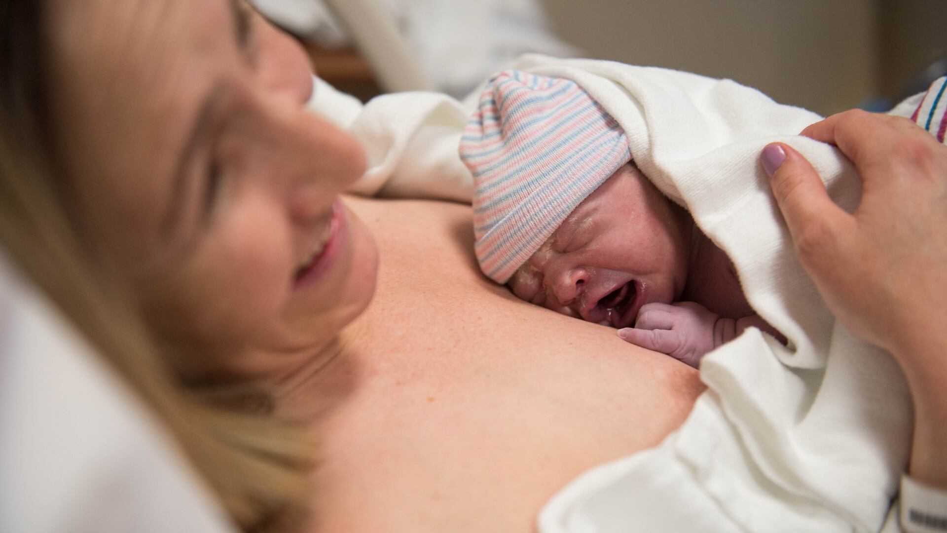 Según el Instituto Nacional Materno Perinatal, el parto humanizado se basa en el respeto y la sensibilización que se tiene con la madre al momento de dar a luz.