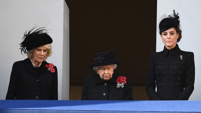 Reino Unido: Isabel II preside el homenaje a los caídos en las guerras mundiales | FOTOS 