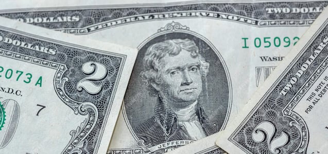 Conoce el valor de un billete de 2 dólares si le falta un dígito en el número de serie