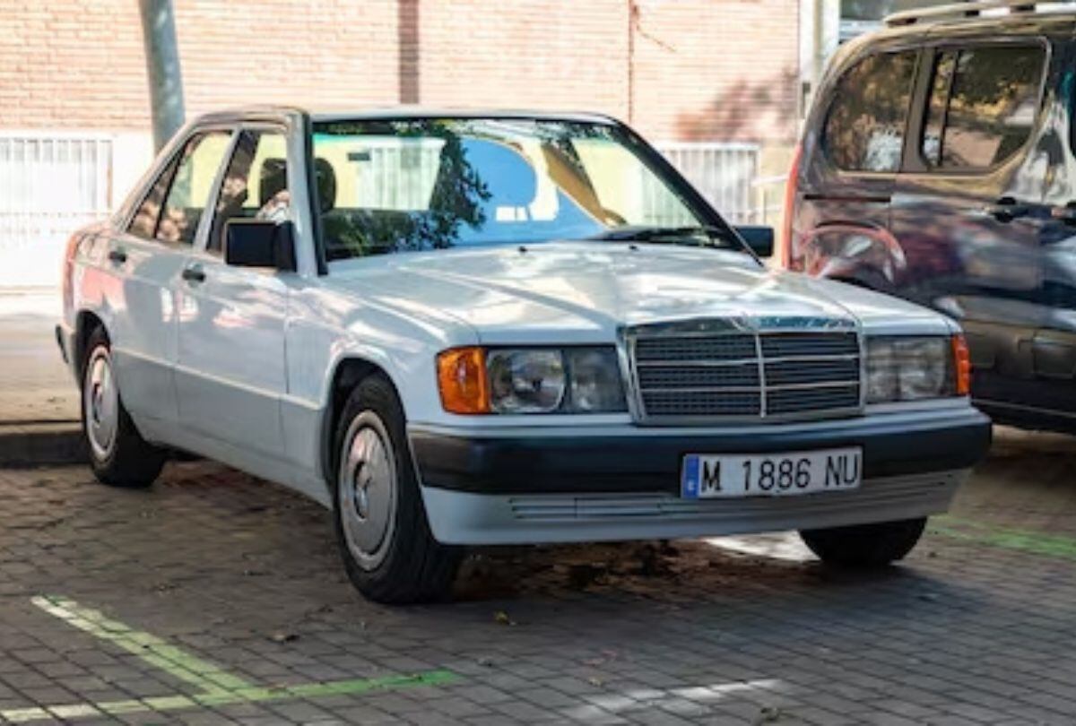 El Mercedes Benz W201 fue el primer modelo de la marca en el segmento de coches compactos y se le apodó "Baby Benz". (Foto: Difusión)