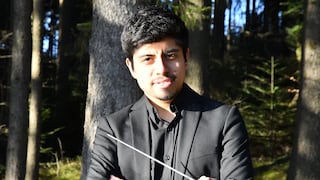 Hace 10 años su colegio le obligó a comprar una flauta: hoy es director de orquesta y vive en Europa
