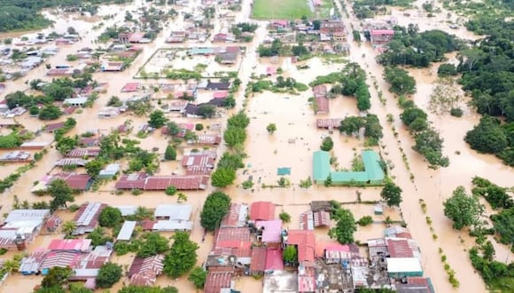 Los ríos Acre y Yaverija se han desbordado por intensas lluvias. (Foto: Redes sociales)