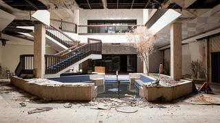 Compra fantasma: Así se ven los centros comerciales abandonados