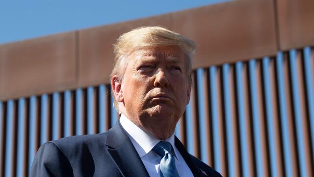 Trump niega haber pedido cocodrilos para detener a migrantes en la frontera con México