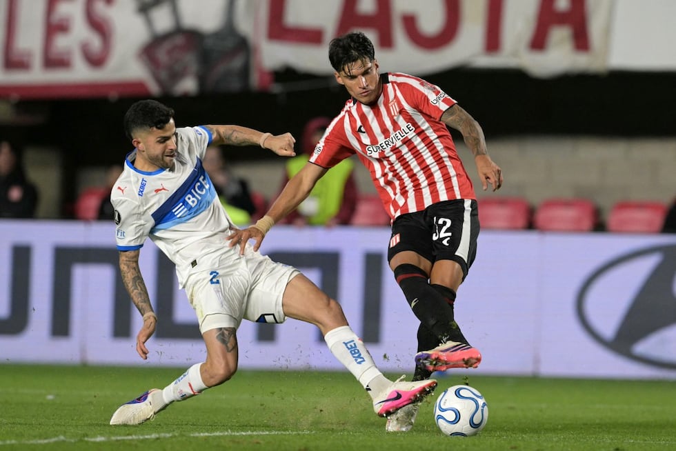Sigue la transmisión del partido de Independiente Universidad Católica vs. Estudiantes por el partido de vuelta de los octavos de final de la Copa Libertadores 2026. (Photo by JUAN MABROMATA / AFP)