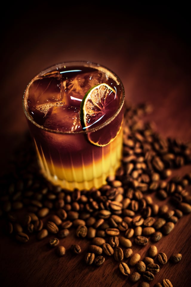 El orange coffee es una opción novedosa y particular para este verano. La combinación de jugo de naranja y café son una explosión de sabores única.