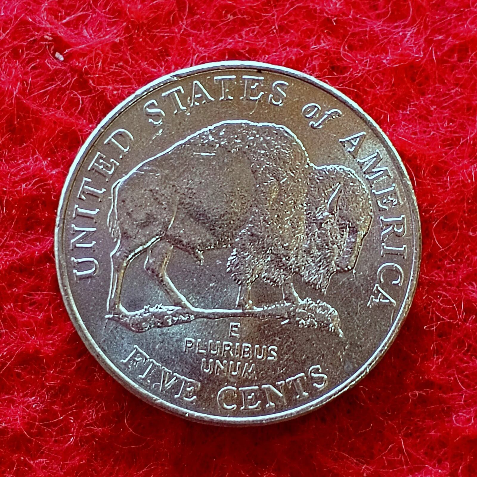 Esta moneda de 5 centavos de 2005 podría hacerte ganar un dinero extra (Foto: SNS Coins)