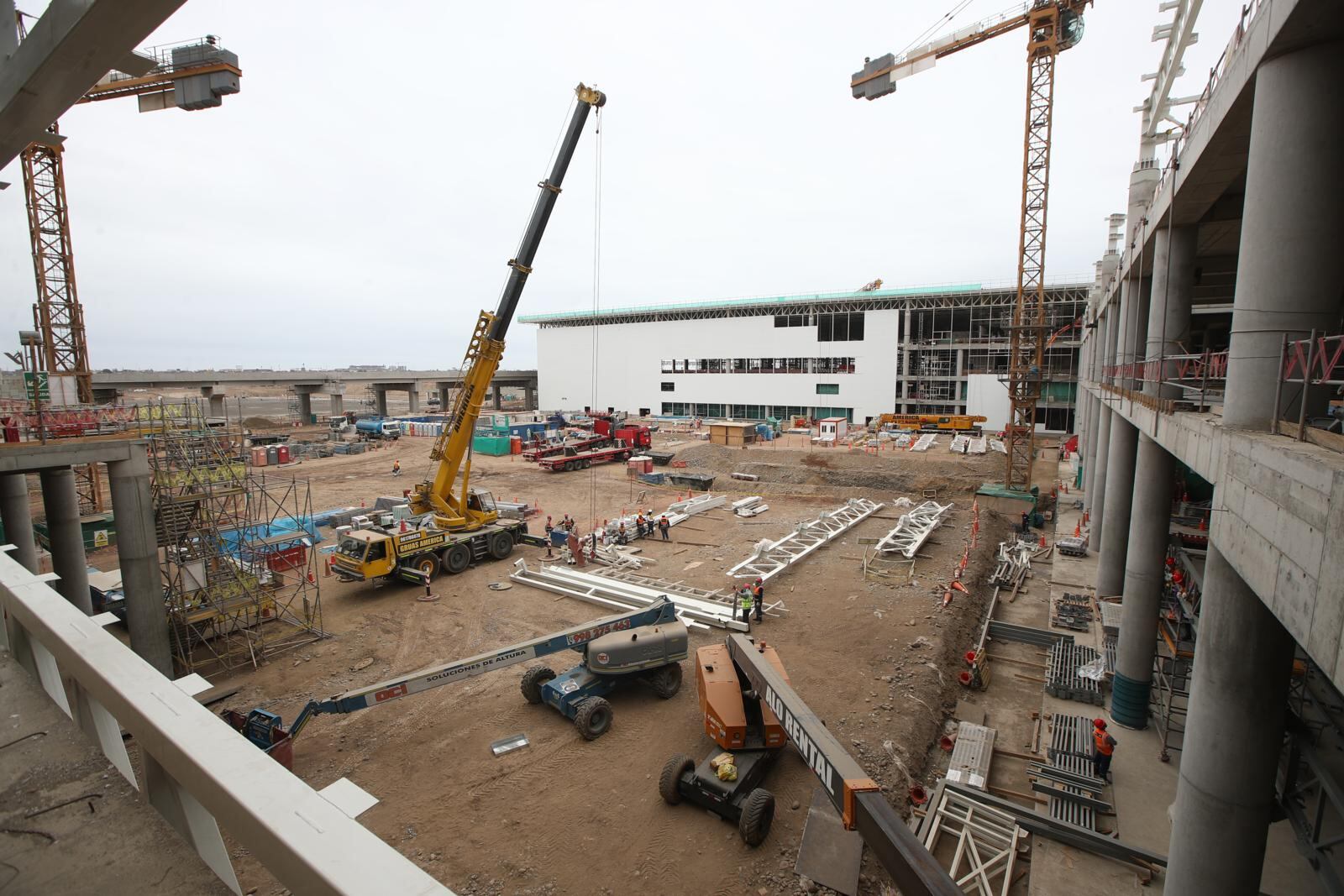 Este terminal aéreo, el cual reemplazará al viejo Jorge Chávez, será único en su tipo en toda Sudamérica. Ningún otro aeropuerto en la región cuenta con el tamaño, los sistemas de funcionamiento a instalarse ni con la variedad de comercios que tendrá este terminal. (Foto: Jorge Cerdán)