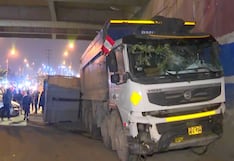 Camión sin conductor en Villa El Salvador causó triple choque y dejó varios heridos
