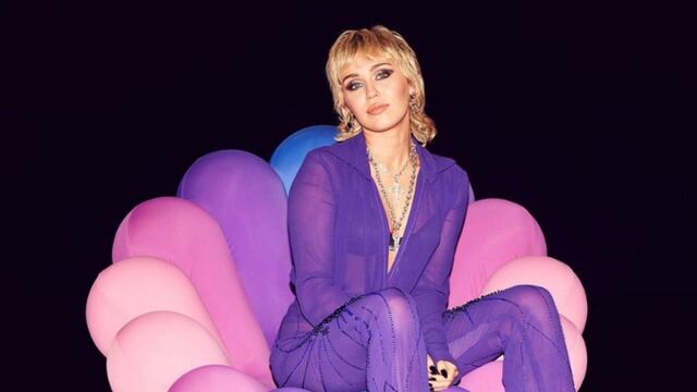 Miley Cyrus habla sobre su relación con el alcohol y su reciente recaída durante la pandemia