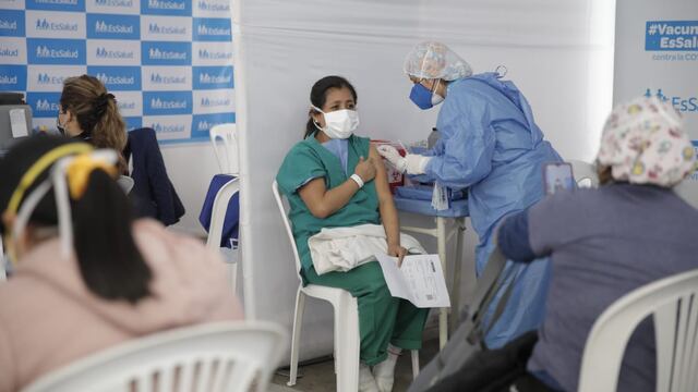 CMP señala que tres mil médicos aún no se vacunan contra el coronavirus en Perú