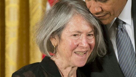 Louise Glück, poeta ganadora del Nobel de Literatura en 2020, falleció a los 80 años. (Foto: SAUL LOEB / AFP)