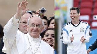 Lionel Messi y el Papa Francisco en partido benéfico