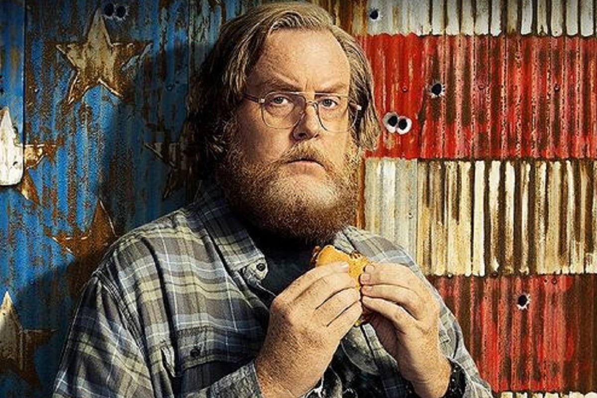 Steve Agee como John Economos en "Peacemaker" (Foto: HBO Max)