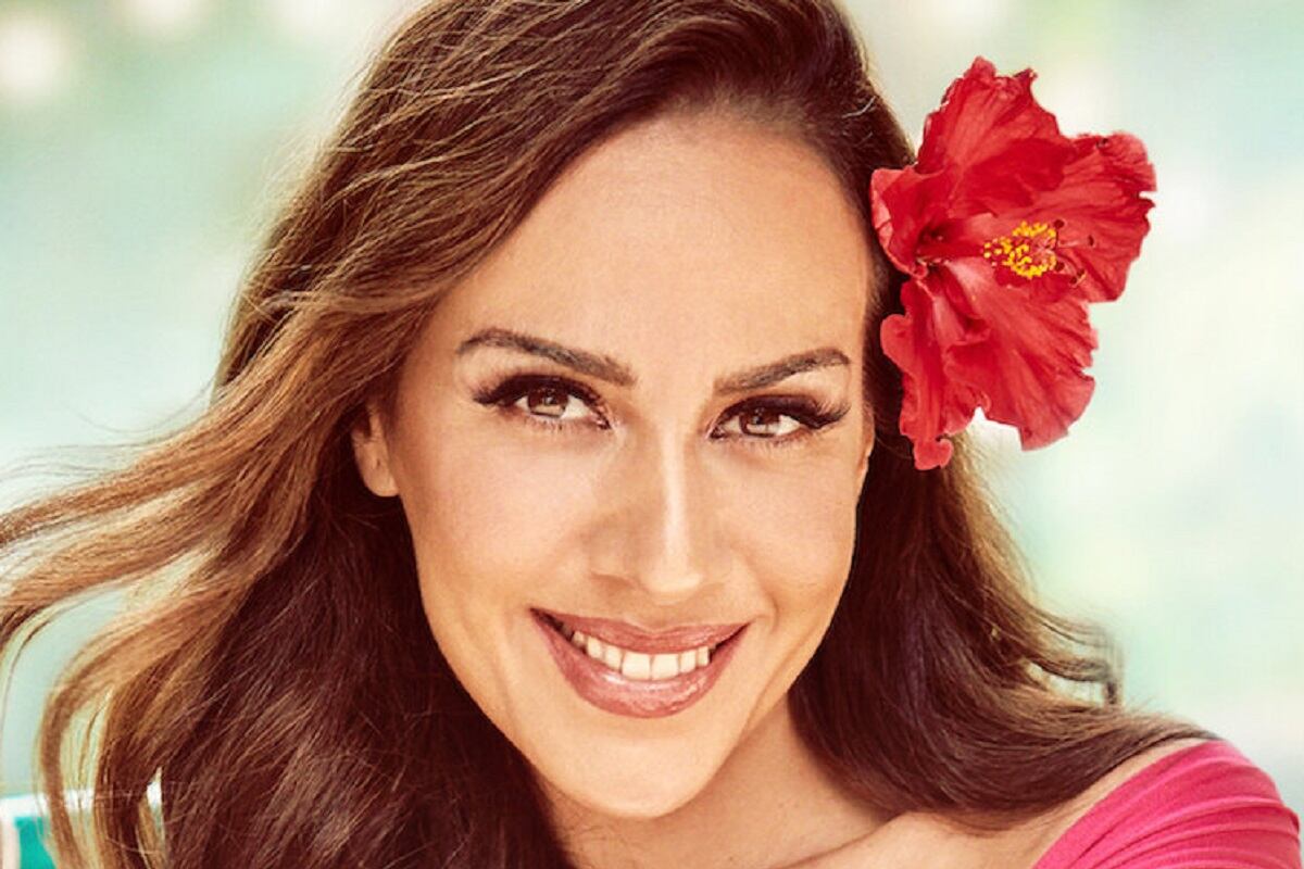 Mónica Naranjo regresa como la presentadora de la segunda temporada de "Amor con fianza" (Foto: Netflix)