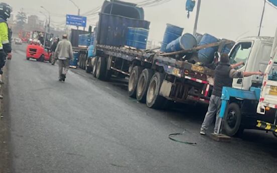 Incendio provocó congestión vehicular.