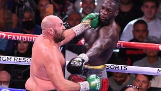 Tyson Fury noqueó a Deontay Wilder: resumen y resultados del evento en el T-Mobile de Las Vegas