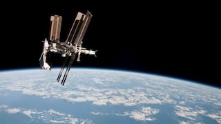 Rusia retrasa el regreso de tres astronautas a la Tierra