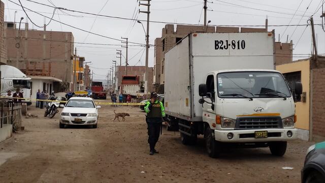 Furgoneta robada en la Av. Colonial fue hallada en el Callao | FOTOS