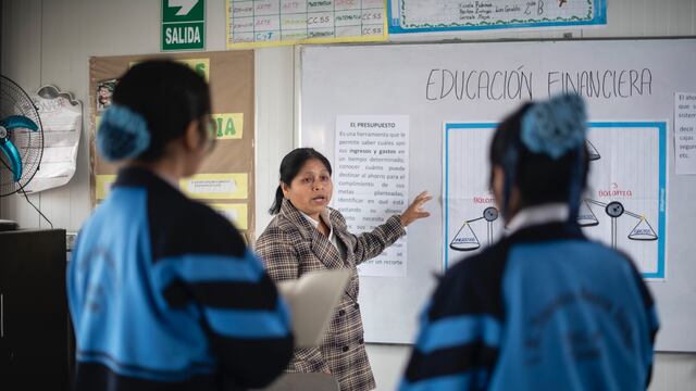 La jefa de Estados no mencionó las políticas concretas en favor de reconocer la labor docente y capacitarlos en asuntos como la primera infancia y neurodivergencias. (Foto: Difusión)