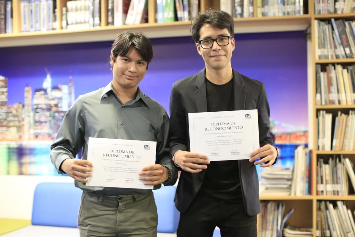 Universitarios son premiados por denunciar la corrupción cotidiana en videos de TikTok. (Foto: César Bueno / @photo.gec)