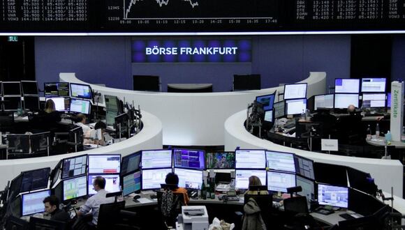 El Euro Stoxx50, índice que engloba a las empresas europeas de mayor capitalización también cedía el 0,89 %. (Foto: Reuters)