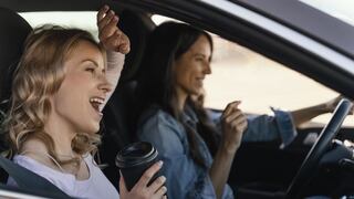 Qué pasa si pones música a todo volumen en tu automóvil en Florida según la ley