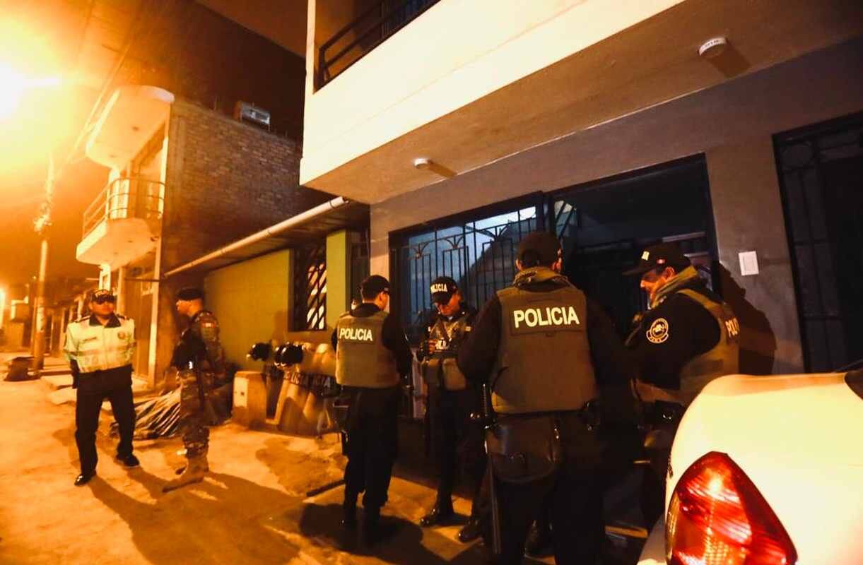Se detuvieron un total 24 personas en este operativo, que contó con la participación de más de 3000 agentes policiales y 60 fiscales. Foto: César Grados/@photo.gec