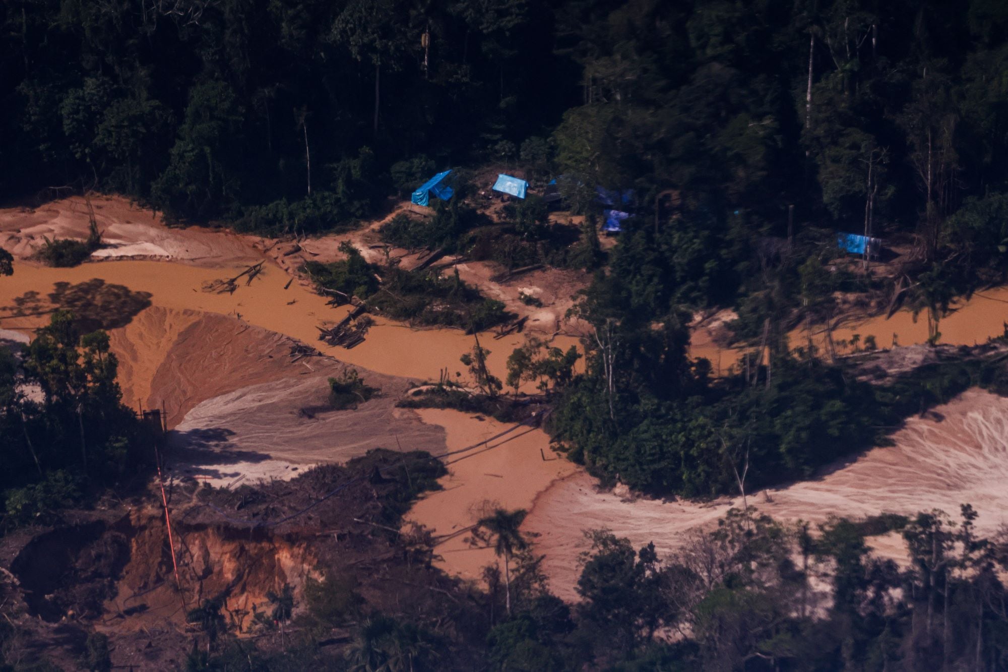 Una nueva zona de minería ilegal observada durante el vuelo del 11 de junio. Foto: Santiago Romaní