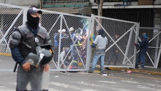 Municipalidad de Lima instala rejas en Mercado Central y Mesa Redonda para garantizar seguridad