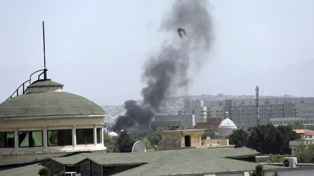 EE.UU. pide evitar el aeropuerto de Kabul, donde podría haber un incendio en medio de la ofensiva de los talibanes