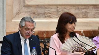 Alberto Fernández y Cristina Kirchner se despiden por separado del gobierno de Argentina