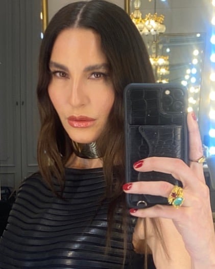 La actriz es parte del elenco de la serie "El sastre" de Netflix (Foto: Ece Sükan / Instagram)