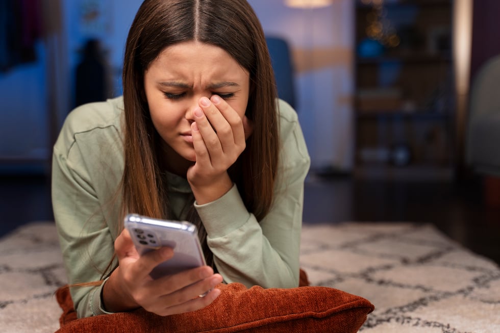 La tecnología replica la violencia hacia las mujeres que se da en la sociedad. (Foto: freepik.es)