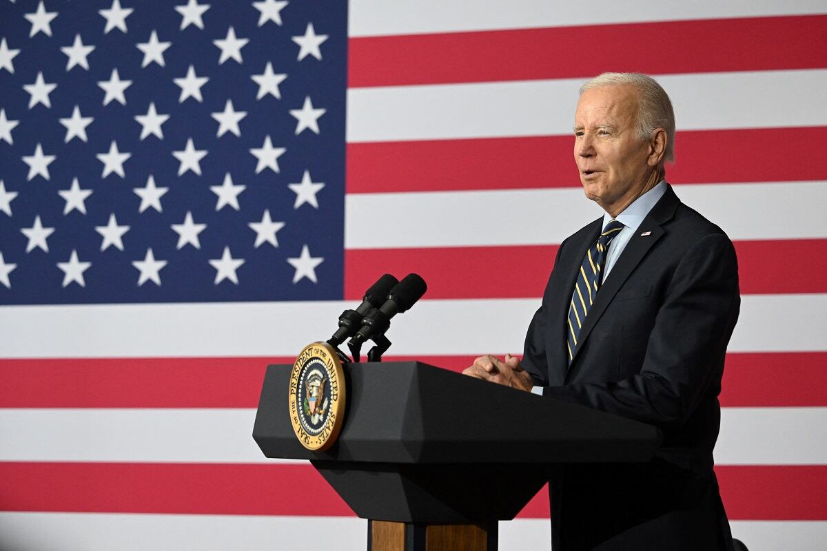 ¿Por qué pueden suspender el programa Parole Humanitario en USA? | ¿Cuál es el motivo por el que esta decisión que cuenta con la aprobación del presidente estadounidense Joe Biden podría detenerse? En esta nota responderemos esa interrogante. (Foto de Jim WATSON / AFP)