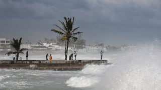El huracán Beryl, de categoría 5, causa destrozos, desolación y varios muertos en el Caribe