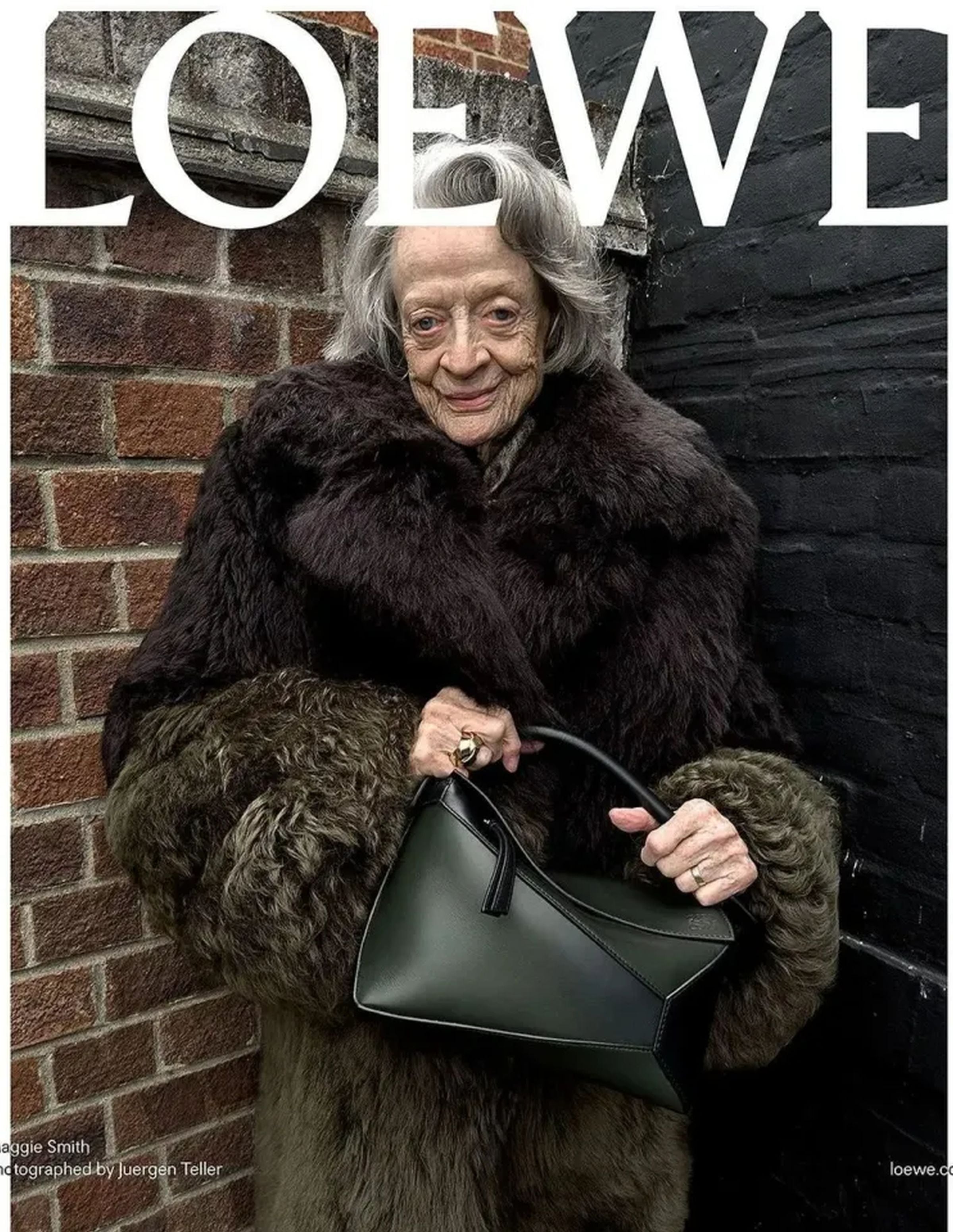 Maggie Smith posó a los 88 años para Loewe (Foto: Loewe/ Jürgen Teller)