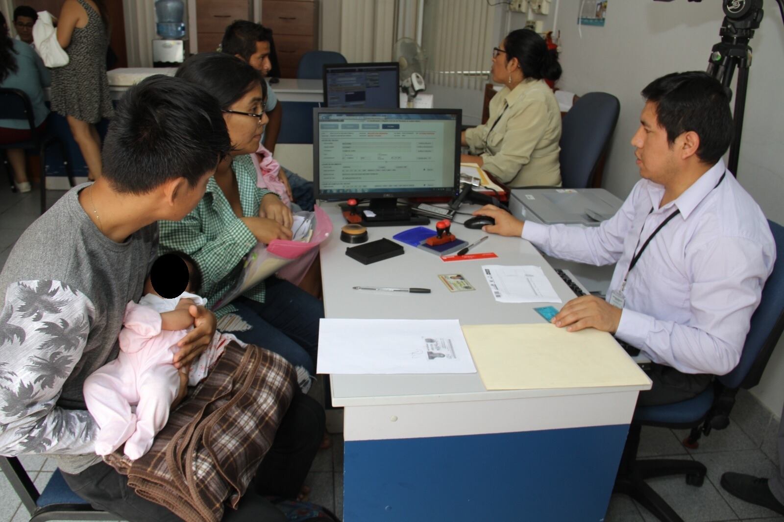 Reniec invertirá más de S/ 5 millones para la entrega gratuita de DNI y reapertura de oficinas en centros de salud.