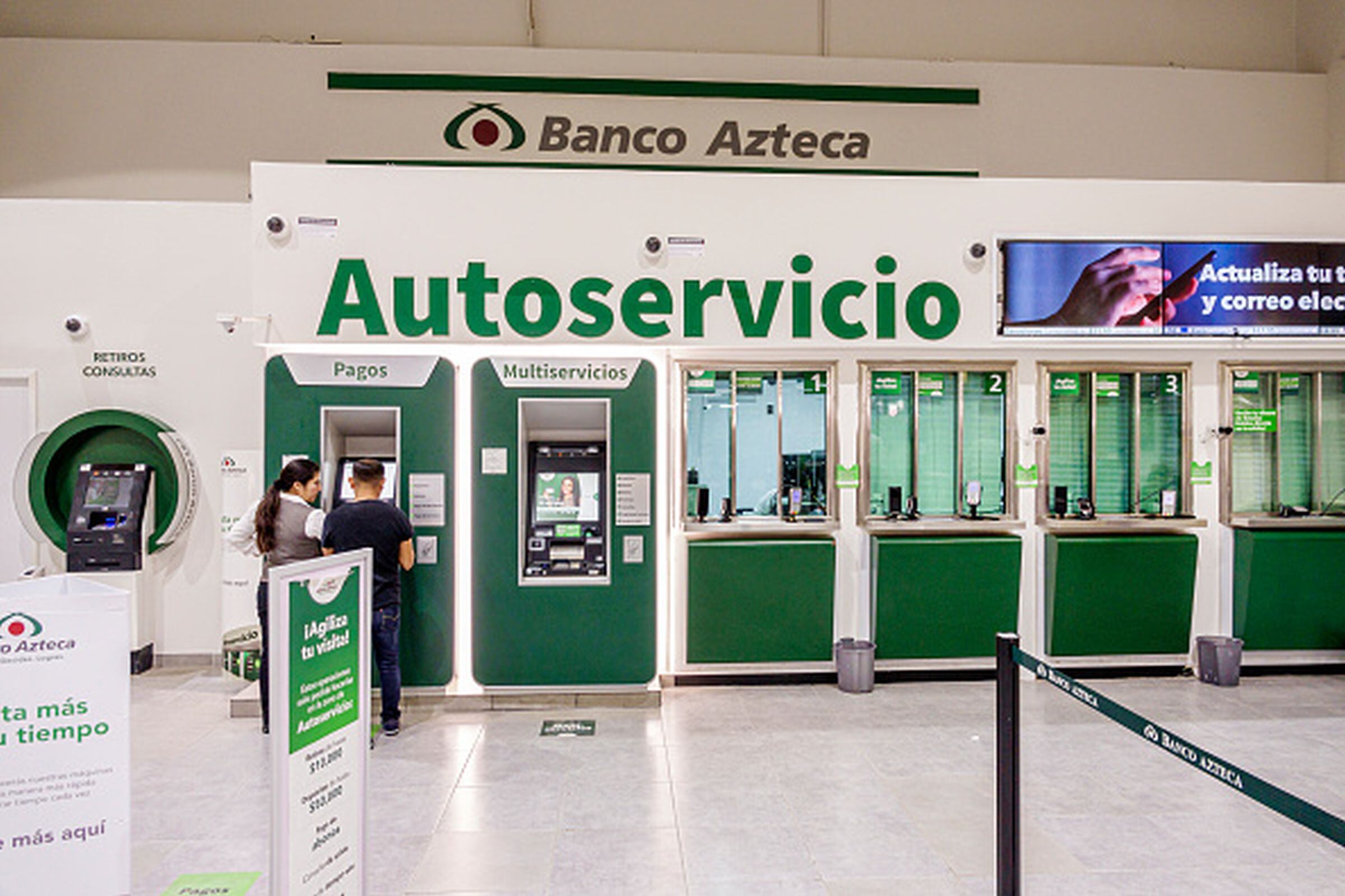 Las sucursales reabrirán con normalidad el lunes 21 de abril, por lo que se recomienda anticipar cualquier trámite para evitar inconvenientes. (Foto: Getty Images)