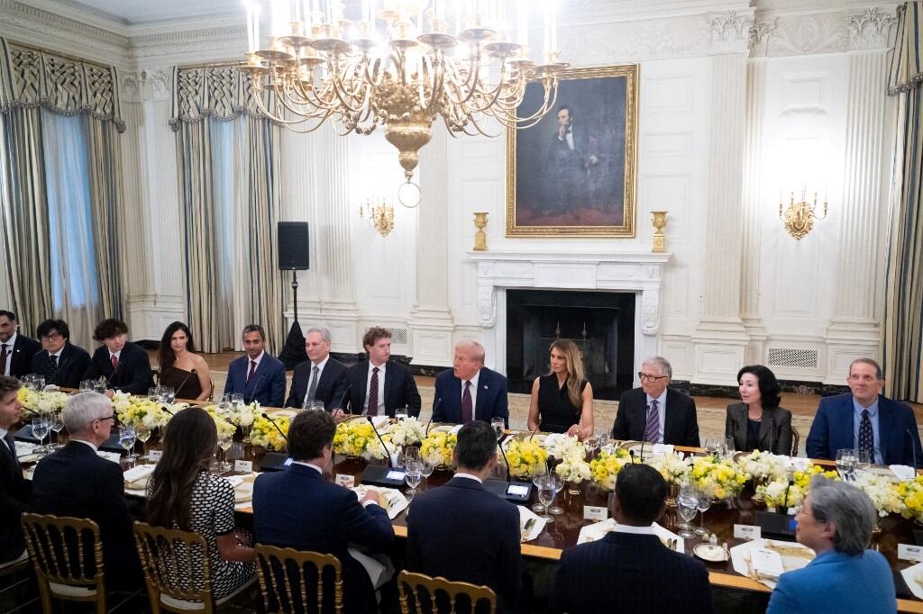 Donald Trump reunió a todos los magnates en tecnología. (Foto: AFP)