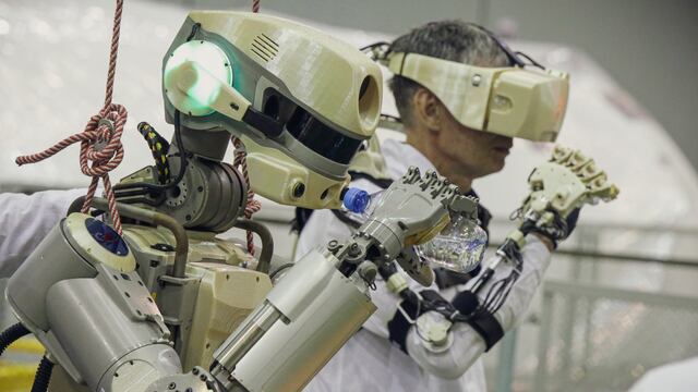El moderno robot "astronauta" que Rusia desarrollará para hacer "trabajo pesado" en el espacio