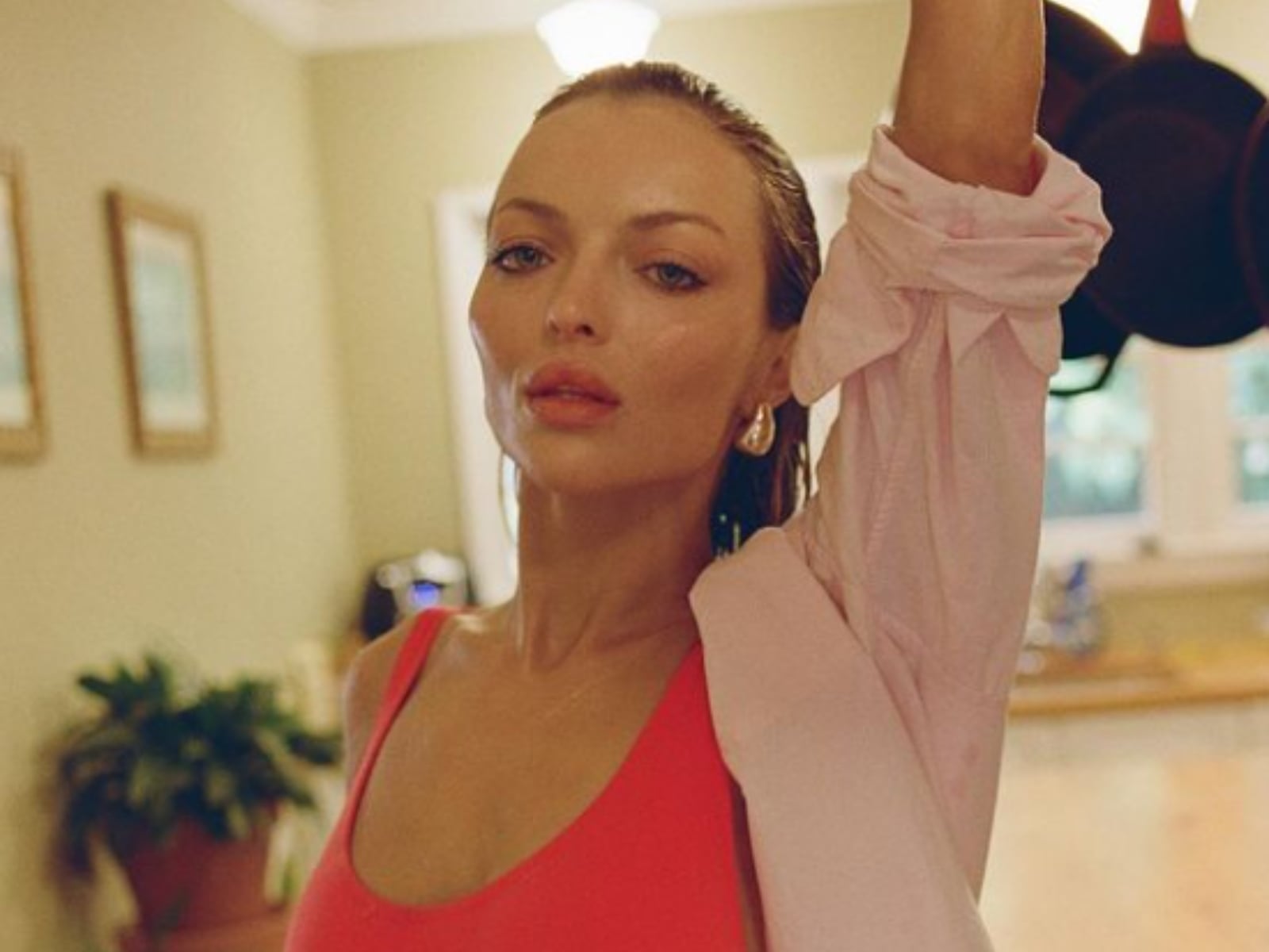 La actriz también ha destacado como modelo en las redes sociales (Foto: Francesca Eastwood / Instagram)