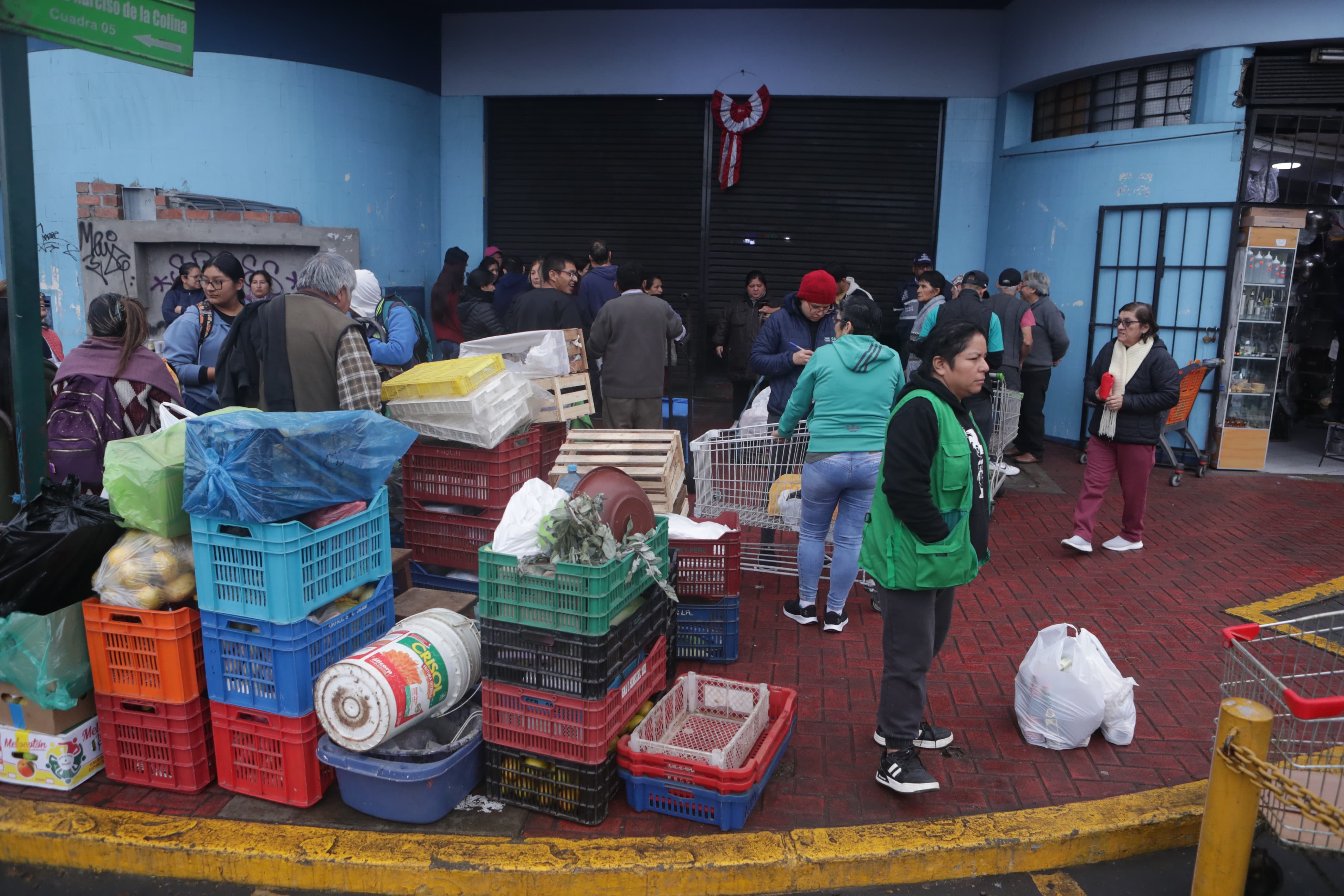 Mientras algunos comerciantes están de acuerdo en esperar a que se subsanen las fallas, otros piden una inmediata reapertura. (Foto: Municipio de Surquillo)