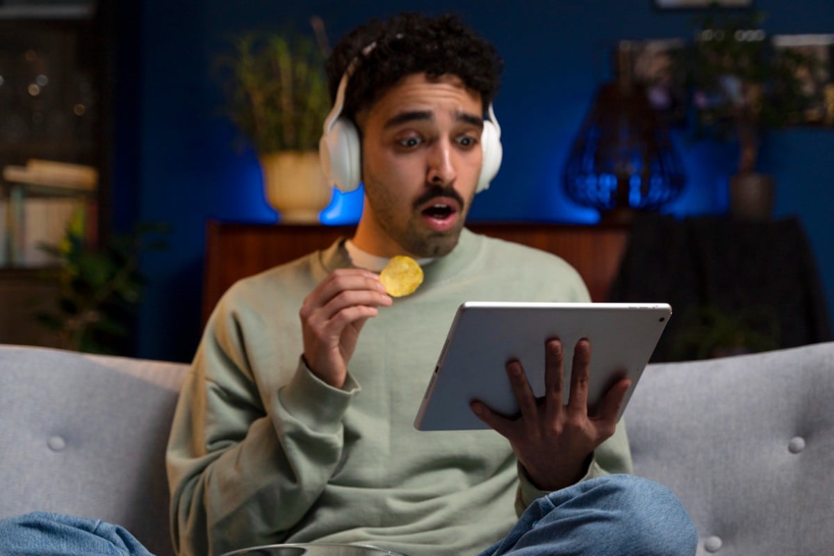 Ver videos a velocidad acelerada en plataformas como TikTok o YouTube se ha vuelto muy común. (Foto referencial: Freepik)